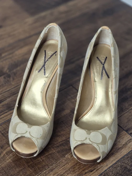 Coach Aldis peep-toe stiletto heels featuring the brand's signature Sz 6.5 - Picture 2 of 8